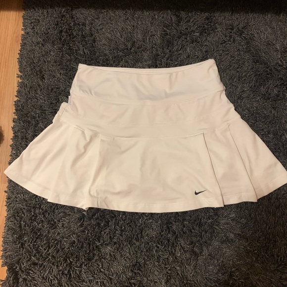 SOLD Nike Pleated Tennis Skirt - Picture 1 of 5